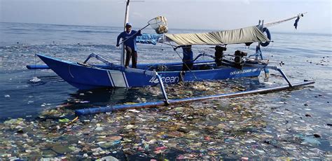 4ocean plastic collection.